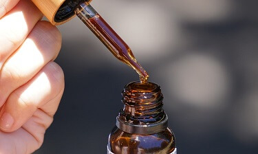 CBD Tincture: Guide to Uses, Side Effects and More